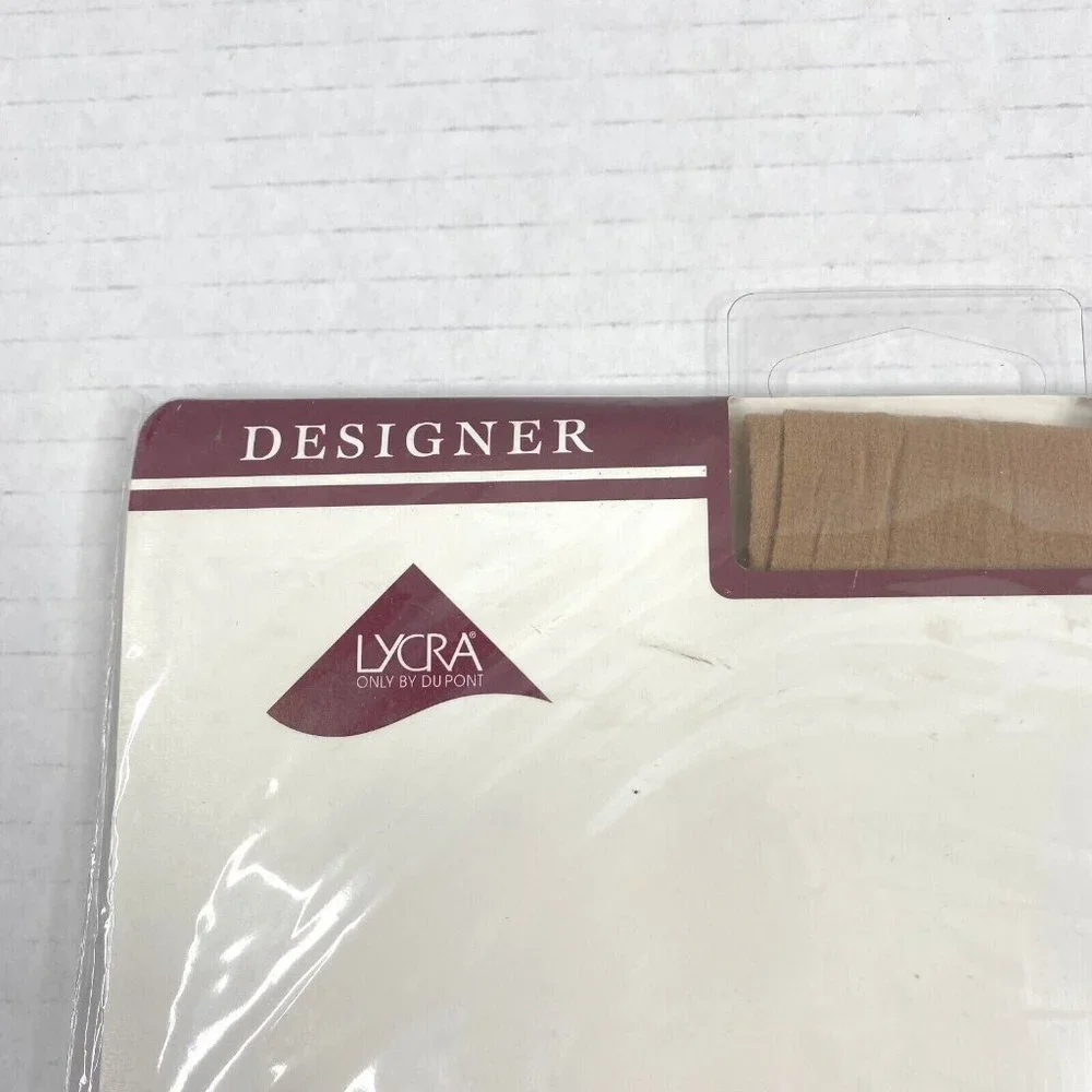 Montclaire Hosiery Pantyhose Womens Size C Nude Designer Collection Nylon Lycra‎